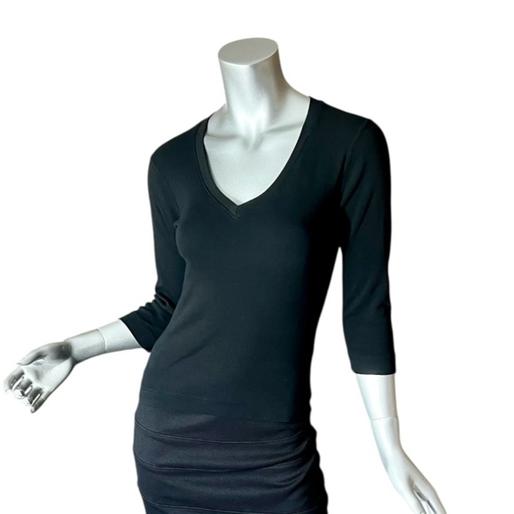 Three Dots Women’s Medium Black Ribbed Knit Fitted V Neck Top 3/4 Sleeves Shirt - Picture 1 of 14